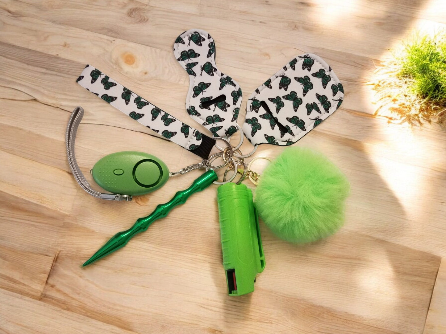 7 Piece Keychain Set with Pepper Spray