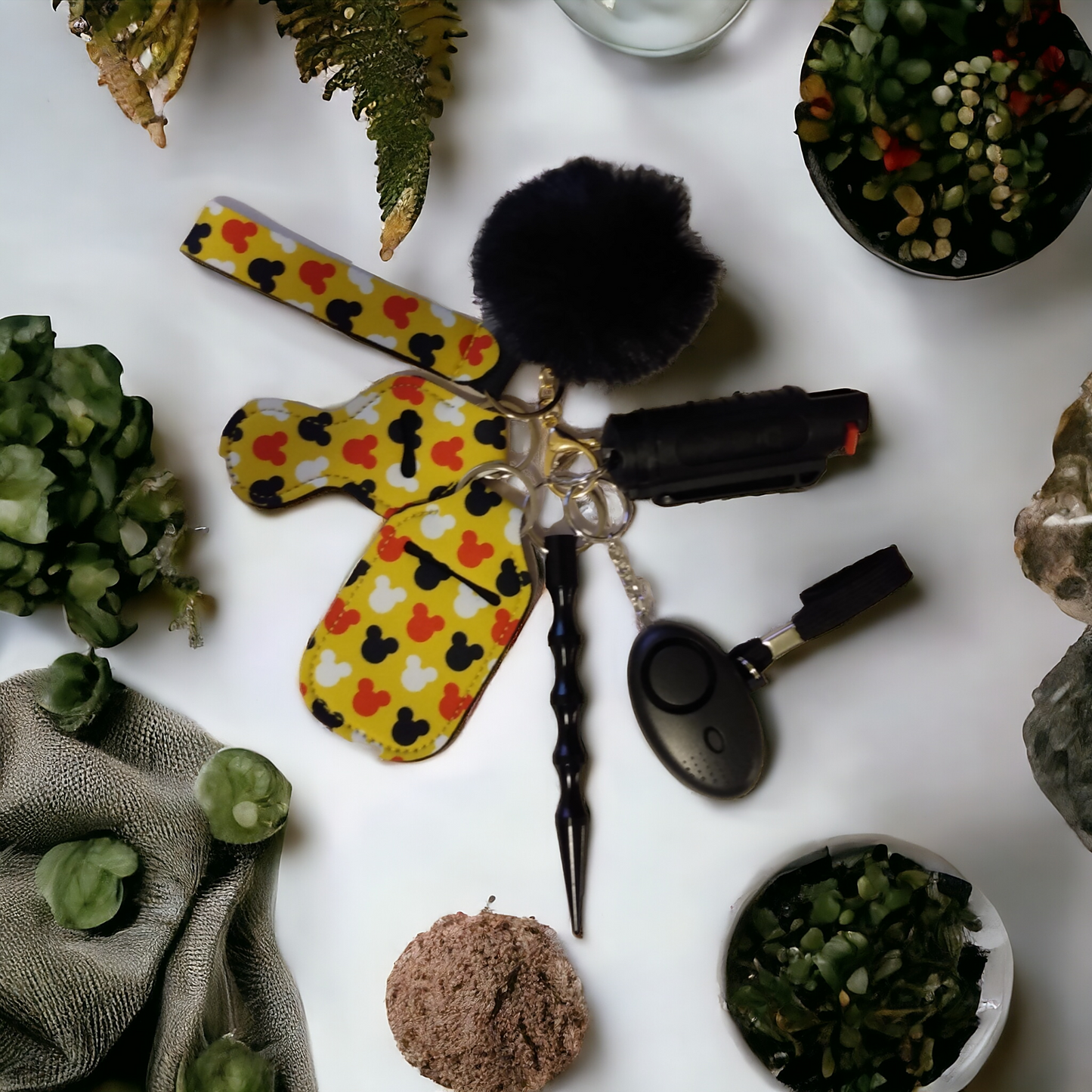 7 Piece Keychain Set with Pepper Spray