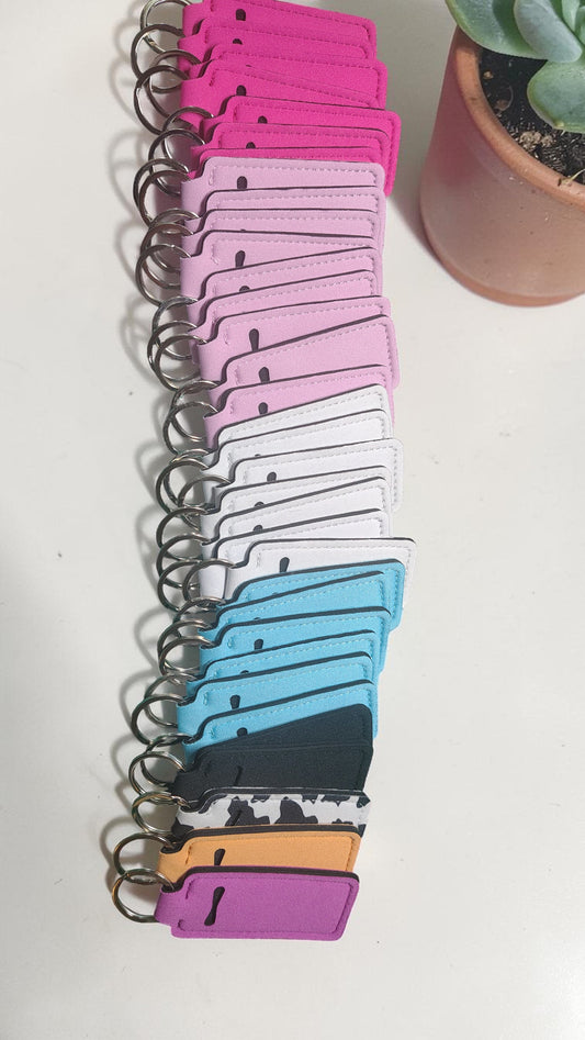 LOT E - 33 Piece Assorted Lipstick Holder