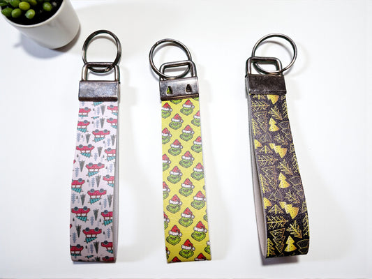 3 Christmas Wristlets